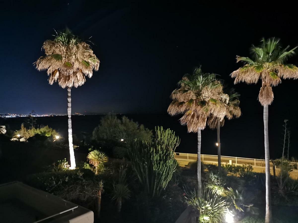Sinfonia Del Mar Apartment Estepona Eksteriør billede
